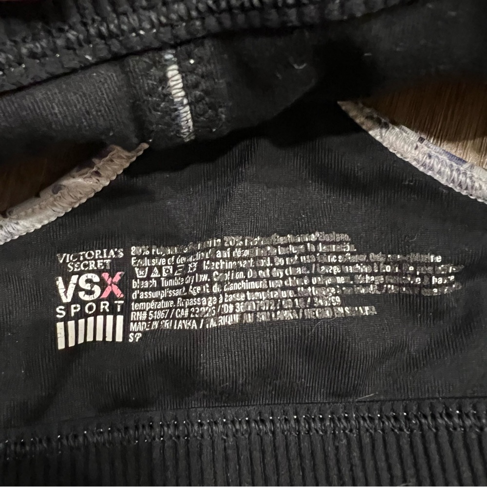 Victoria’s Secret VSX sport sports bra Stars - Picture 4 of 4
